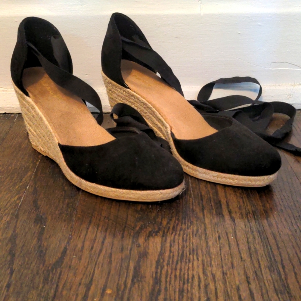 Black, espadrille heel